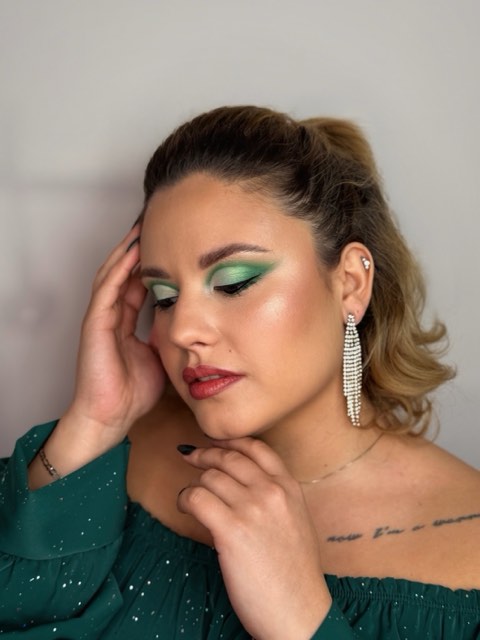 Vizsgamunka, tanulói sminkalkotás